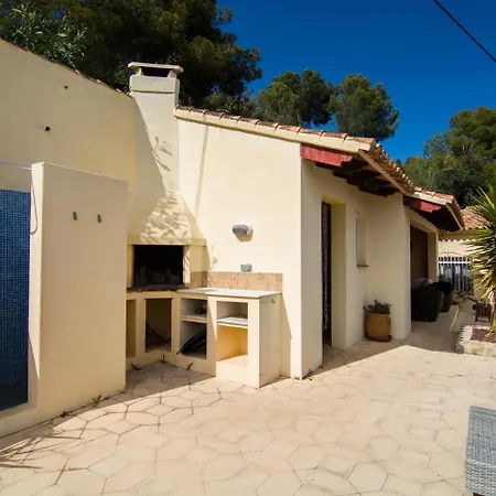Spacious Family Villa, Vila *