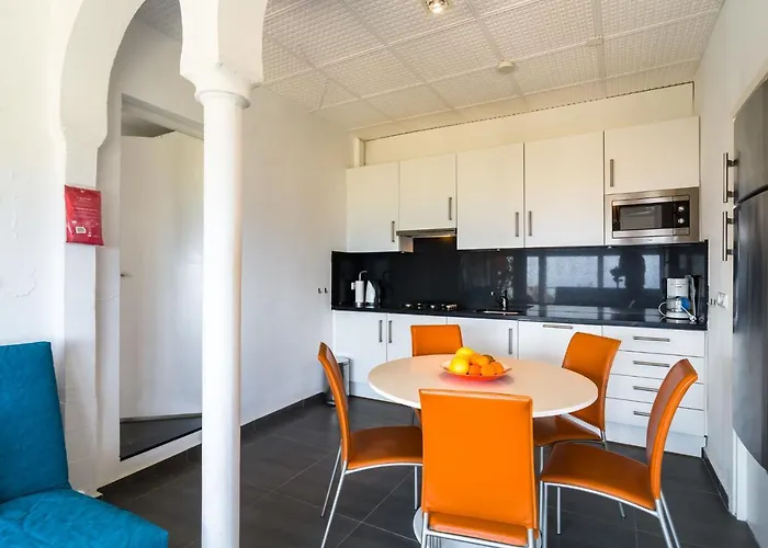 Spacious Family Villa, *