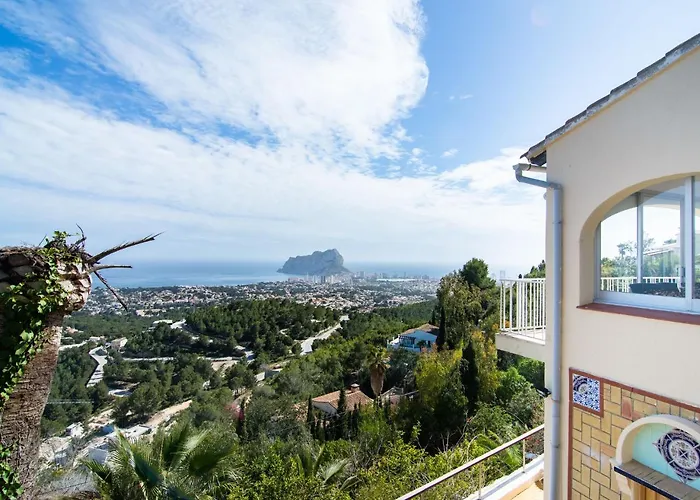 Villa Spacious Family Villa, *